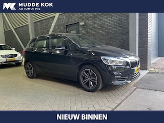BMW 2-serie Tourer 218i High Executive | Panoramadak | Trekhaak | Head-Up | Camera |