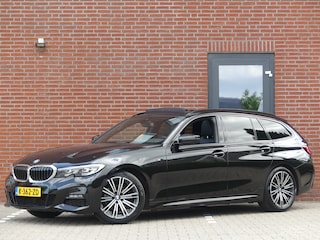 BMW 3-serie Touring 320d M-Pakket Panoramadak/Trekhaak/LED