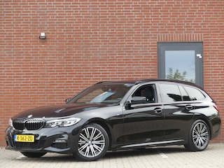 BMW 3-serie Touring 320d M-Pakket Panoramadak/Trekhaak/LED