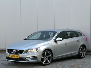 Volvo V60 1.6 T3 R-Design Nieuwe distributiriem / Navi / Trekhaak / Cruise control