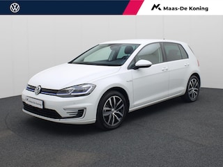 Volkswagen Golf 100kW/136PK E-DITION · Camera · Apple Car Play · Info Active Display · Navigatie · LED ·