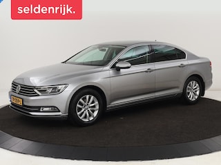 Volkswagen Passat 1.4 TSI Comfortline | Stoelverwarming | Trekhaak | Adaptive cruise | Climate control | Navigatie | Parkeerhulp | Bluetooth | DAB
