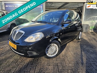 Lancia Ypsilon 1.2 Argento | 12MND GARANTIE | AIRCO | ELEC PAKKET | NIEUWE APK |