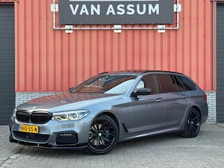 BMW 5-serie Touring 530i xDrive M Pano Virtual Carplay Camera