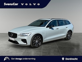 Volvo V60 2.0 T6 Plug-in hybrid AWD Plus Dark | Trekhaak | Sportstoelen | Panoramadak | Stoelverwarming |
