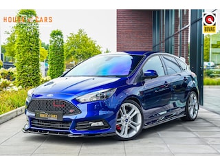 Ford Focus ST-3 2.0 250pk Performance Pack |Milltek|Maxton splitterset|Apple Carplay|elek. stoelen|Bi-xenon|cruise control|parkeersensoren|19" lichtmetalen wielen|