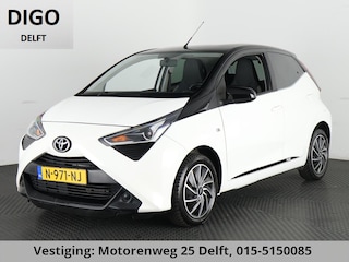 Toyota Aygo 1.0 VVT-i X-PLAY BITONE CARPLAY NAVI AIRCO. CAMERA. BLUETOOTH.