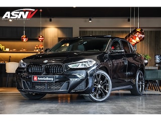 BMW X2 xDrive25e High Executive M-Sport Black Optic, Sportstoelen Volleder Pano, Head-up,Navi Plus, Spiegel/ Park/ Spiegel/Licht Pakket, Camera, Lmv 19''