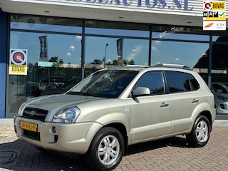Hyundai Tucson 2.0i Style Executive Clima Cruise Park.Sens Trekhaak NAP NL-Auto Dealeronderhouden!
