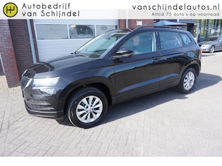 Skoda Karoq 1.0 TSI BUSINESS EDITION LUXE OKT 2021 CAMERA ELECTR.TREKHAAK ANDROID-APPLECARPLAY NAVI STOELVERWARMING ADAPTIEVE CRUISE CLIMA BLUETOOTH PDC V+A ENZ...