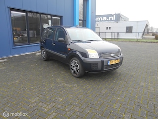 Ford Fusion 1.4-16V Champion Hoogzitter!