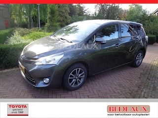 Toyota Corolla Verso 1.8i Aspiration 7-seats CVT-Aut * nieuw model ! - 12 maanden Bovag garantie !