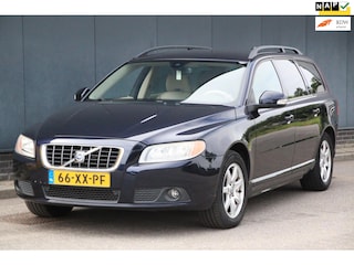 Volvo V70 2.5T Momentum Leer/Parkeersensor/Trekhaak afneembaar/Apk 03-2026