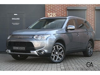 Mitsubishi Outlander 2.0 PHEV Limited edition|Pano|trekhaak|