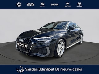 Audi A3 Limousine 30 TFSI 110pk S edition / Carplay / Audi Hold / Dealer onderhouden
