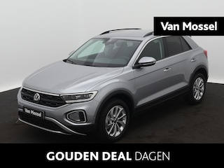 Volkswagen T-Roc 1.0 TSI Life Edition | Multimedia pakket | Assistance pakket plus | Airconditioning automatisch, 2-zone (climatronic) | Velgen 'johannesburg, 17 inch lichtmetaal