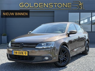 Volkswagen Jetta 1.2 TSI Comfort Executive Line Navi,Clima,Cruise,Lm velgen,N.A.P,6 Bak,Pdc V+A,105pk,Nieuwe Apk bij Aflevering