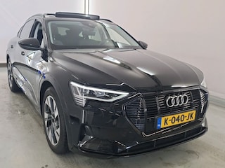 Audi E-tron 50 quattro Business edition Plus 71 kWh | Black Edition | Panoramadak | Memory Seats | Luchtvering | Adaptive Cruise Control | Apple Carplay | Keyless | Matrix LED | Leder | Stoelverwarming | NAP |