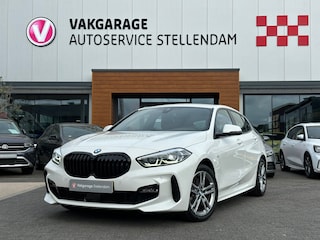 BMW 118i M-sport|RIJKLAAR|Live Cockpit Prof|Hifi|FULL LED|Stoelverwarming|HIFI