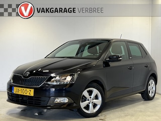 Skoda Fabia 1.2 TSI JOY | Parkeersensoren Achter | Lichtmetalen Velgen 15" | Microvezel Bekleding | Cruise Control | Airco | Bluetooth | Radio |