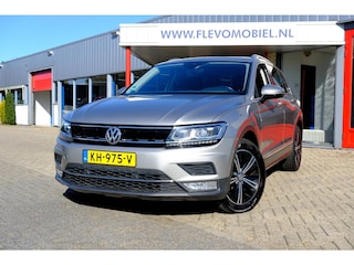 Volkswagen Tiguan 2.0 TSI 180pk 4Motion Highline Aut.Pano|Adapt.Cruise|Navi|Virt. Display