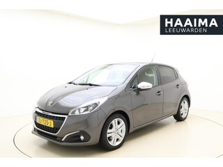 Peugeot 208 1.2 PureTech Signature 82 PK | Handgeschakeld | Airco | Navigatie | Cruise Control | Parkeersensor | Licht metalen velgen | Bluetooth | 1e eigenaar