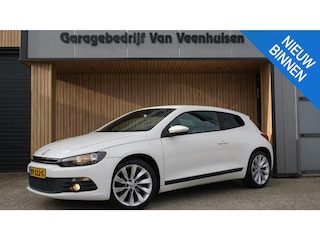 Volkswagen Scirocco 1.4 TSI 122pk Handbak Airco Groot Scherm 18inch LM *Ketting v.v*