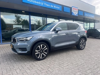 Volvo XC40 2.0 T4 R-Design