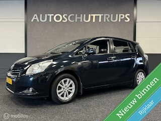 Toyota Corolla Verso 1.6 VVT-i Aspiration NAVI / CLIMA / CRUISE / TREKHAAK / CAMERA