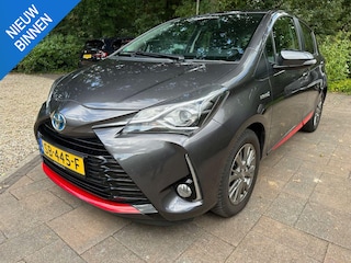 Toyota Yaris 1.5 Hybrid Design Red Ecc, Camera, Cruis control