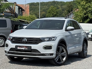 Volkswagen T-Roc 1.5TSI R-Line Pano Keyless ACC Dodehoek Zetels Trekhaak