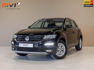 Volkswagen T-Roc 1.0 TSI Style / 116pk / Trekhaak / Achteruitrij camera / Apple CarPlay / Adaptieve cruise control /