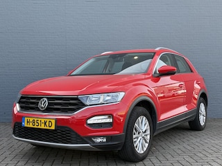Volkswagen T-Roc 1.0 TSI 115pk T-Roc Style | Trekhaak | Parkeersensoren