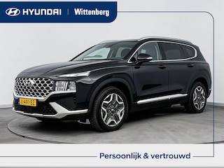 Hyundai Santa Fe 1.6 T-GDI PHEV Comfort Smart Sky 7-Persoons. Hyundai Santa Fe 1.6 T-GDI PHEV Comfort Smart Sky 7 Persoons. | Panoramadak | Leer | Stoelverwarming | Navigatie | Camera | Bluelink app |