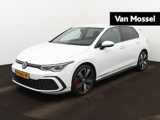 Volkswagen Golf GTE 1.4 eHybrid 245pk DSG | Navigatie | Sfeerverlichting | Stoel + Stuurverwarming | Adaptive Cruise Control |