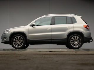 Volkswagen Tiguan 1.4 TSI Trend&Fun 4Motion Sport (APPLE CARPLAY,NAVI,XENON,STOELVERWARMING,CRUISE,SPORTSTOELEN,GETINT,NETTESTAAT)