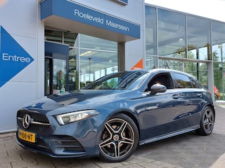 Mercedes-Benz A-klasse 180 136pk Business Solution AMG | 1ste Eigenaar | Navi | Clima | Cruise | Led Koplampen | Sfeerverlichting | Rijstrook+Licht+Regensensor | Pdc V+A+Assist+Camera | Privacy Glass | 18''lm