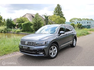 Volkswagen Tiguan 2.0 TSI 4Motion / R-Line / Pano