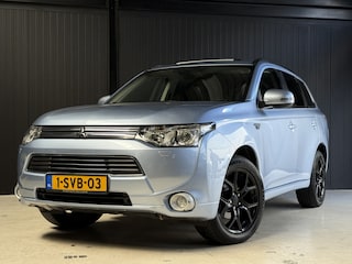 Mitsubishi Outlander 2.0 PHEV Instyle | Schuifdak | Stoelverwarming | Climate control
