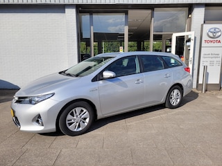 Toyota Auris Touring Sports 1.8 Hybrid Aspiration Aut. |Climatecontr.| Cruise| Trekhk. afn. 1e eigenaar!