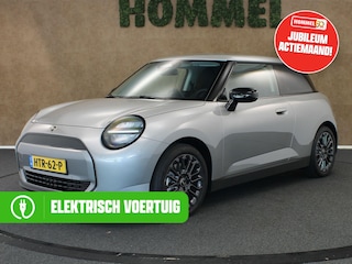 Mini Cooper E Essential 40.7 kWh - SOH 99,9% ! - ORIGINEEL NEDERLANDSE AUTO - 3-FASE - NAVIGATIE - PARKEERSENSOREN VOOR/ ACHTER - 17 INCH LICHT METALEN VELGEN - ARMSTEUN VOOR - CAMERA - NIEUW MODEL- GEWELDIGE RIJEIGENSCHAPPEN