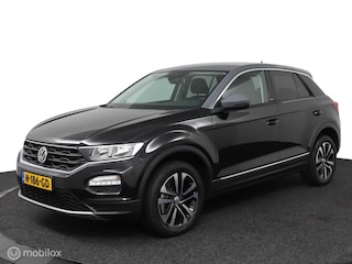 Volkswagen T-Roc 1.5 TSI Sport| DSG Automaat | Standkachel | Elec. achterklep | Stoel verwarming |