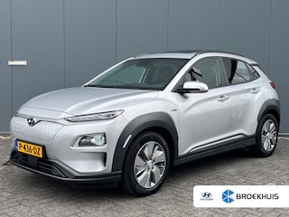 Hyundai Kona EV 64 kWh 204pk Fashion Sky | Leder | Carplay | Camera | Climate | Keyless | Navigatie | Krell Audio | Afn. Trekhaak | Panoramadak | Winterpakket | 17" Lichtmetaal | Parkeersensoren | Adapt. Cruisecontrol | Digitale Cockpit
