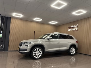 Skoda Kodiaq 1.5 TSI Style Business * Automaat / Carplay / 360° Camera / 18" LM Velgen / NL Auto *
