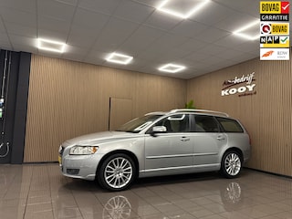 Volvo V50 2.4 Edition II * Automaat / 1e Eig / Xenon / Leder / Afn. Trekhaak / NL Auto *