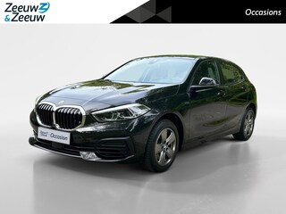 BMW 1-serie Check uitvoering Navi , parkeersensoren , climate , cruise , tel , lm velgen .