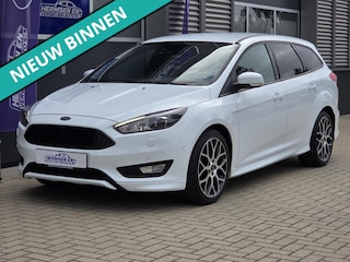 Ford Focus Wagon 1.5 EcoBoost 150pk ST-Line dealer onderhouden