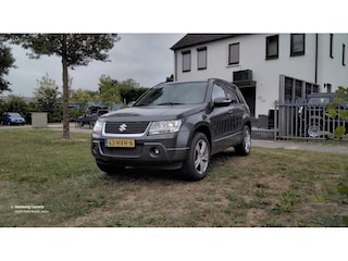 Suzuki Grand Vitara 2.4 Exclusive