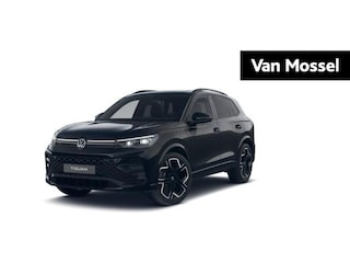 Volkswagen Tiguan 1.5 eHybrid R-Line Edition 272 PK | Automaat | Plug-In | Leder | Panorama Dak | 360 Camera | Black Style | Trekhaak | Stoelverwarming Voor & Achter | Stuurwielverwarming | Navigatie | Geheugenfunctie Stoelen