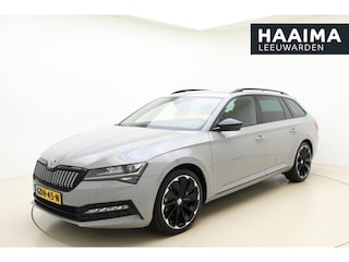 Skoda Superb Combi 1.4 TSI iV Sportline Business 218 PK | Navigatie | Climate control | Stoelverwarming | Trekhaak | Extra getint glas | Keyless | 18" Lichtmetalen velgen